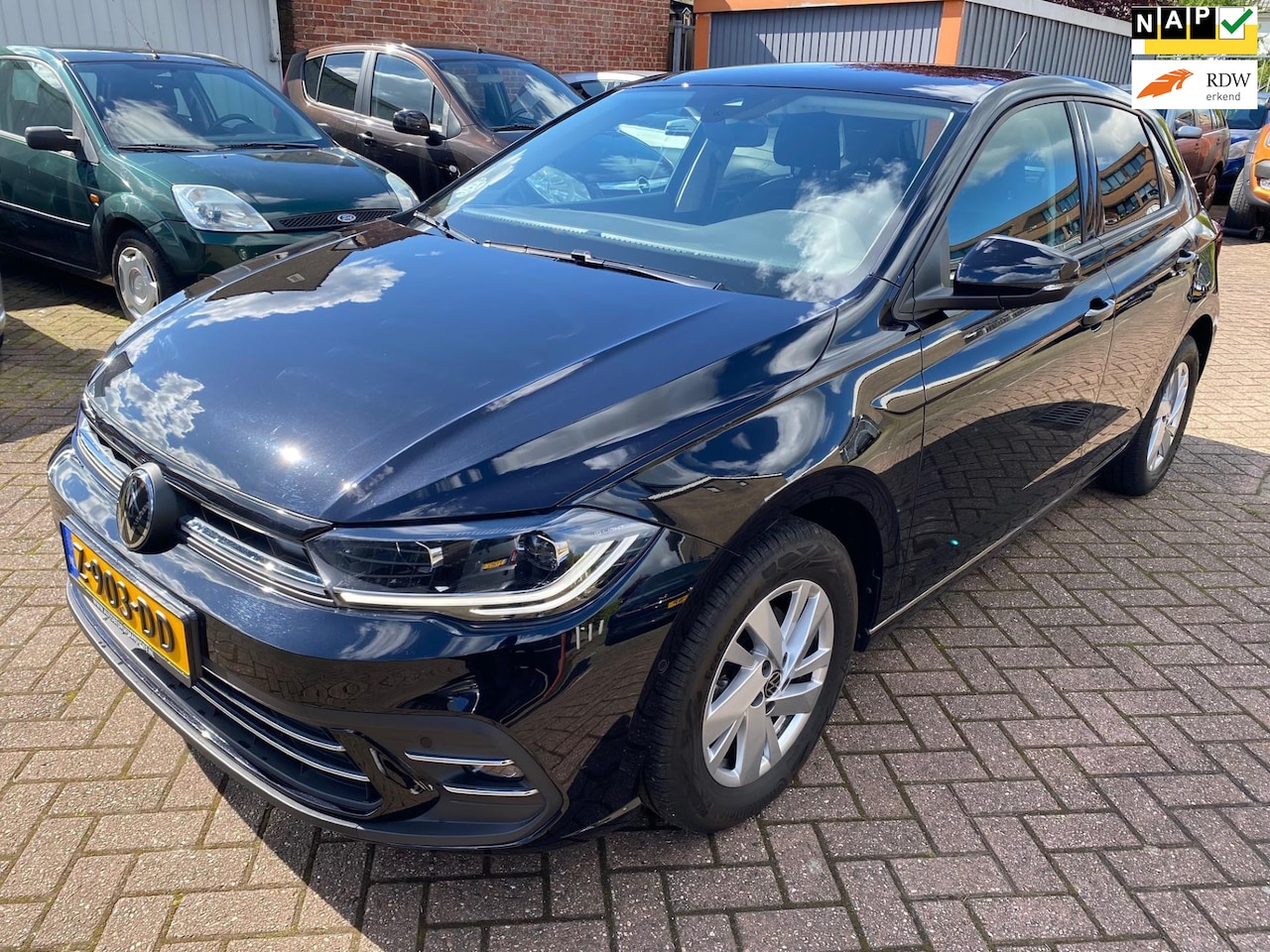 Volkswagen Polo - 1.0 TSI / Automaat / Clima / Parkeersensoren - AutoWereld.nl