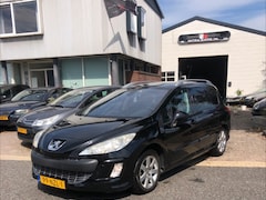 Peugeot 308 SW - 1.6 VTi Blue Lease Executive Zeer nette en van alle optie, s voorzien. Vol leder, Navigati