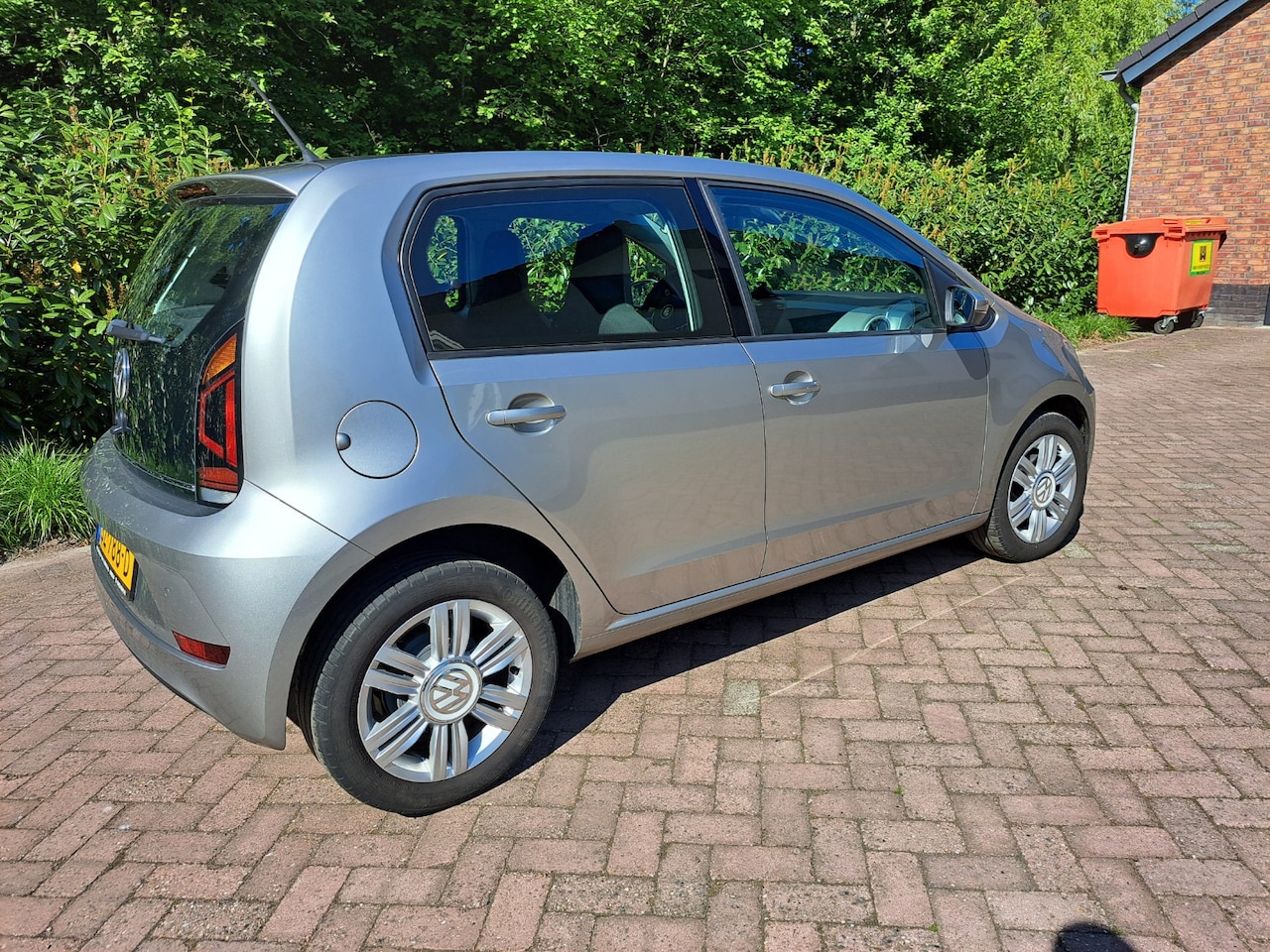 Volkswagen Up! - 1.0 BMT high up! - AutoWereld.nl