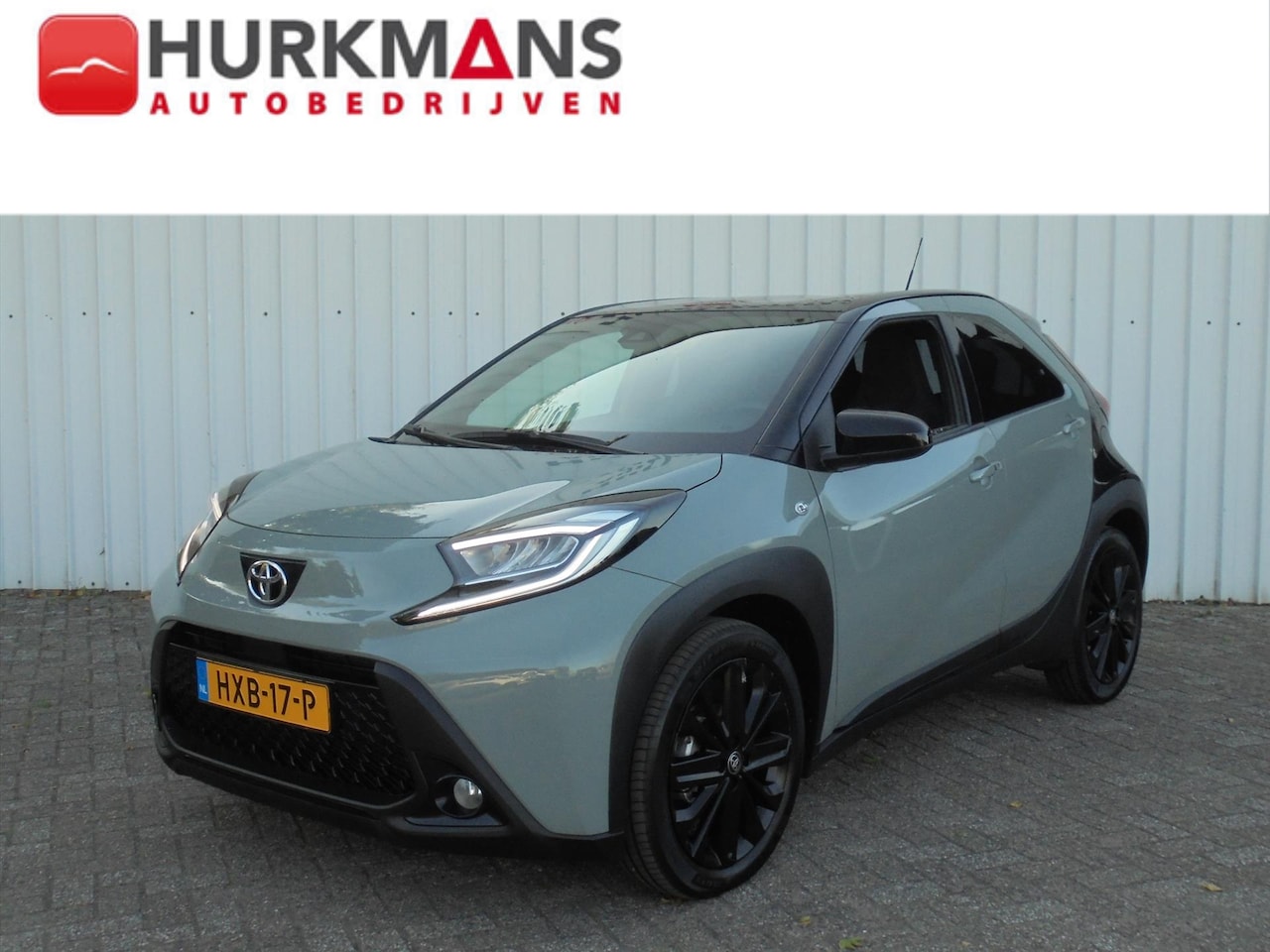 Toyota Aygo X - 1.0 VVT-i AUTOMAAT PREMIUM JBL TOP KLEUR !! - AutoWereld.nl