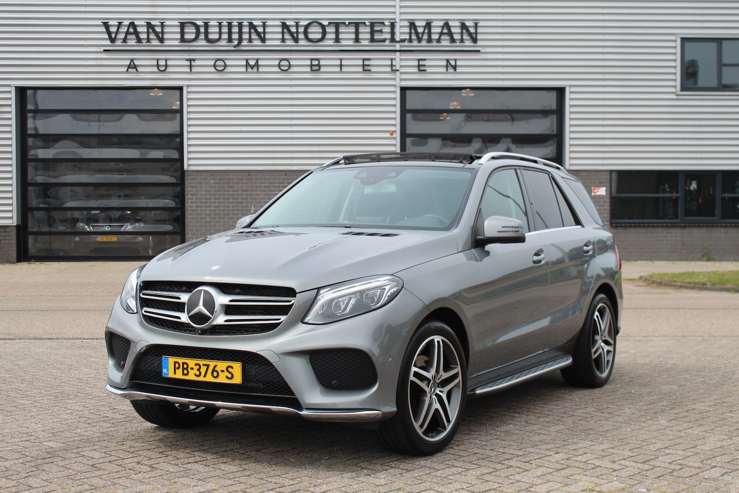 Mercedes-Benz GLE-Klasse - 350 d 4MATIC AMG Sport Edition / Carplay / 360 Camera - AutoWereld.nl