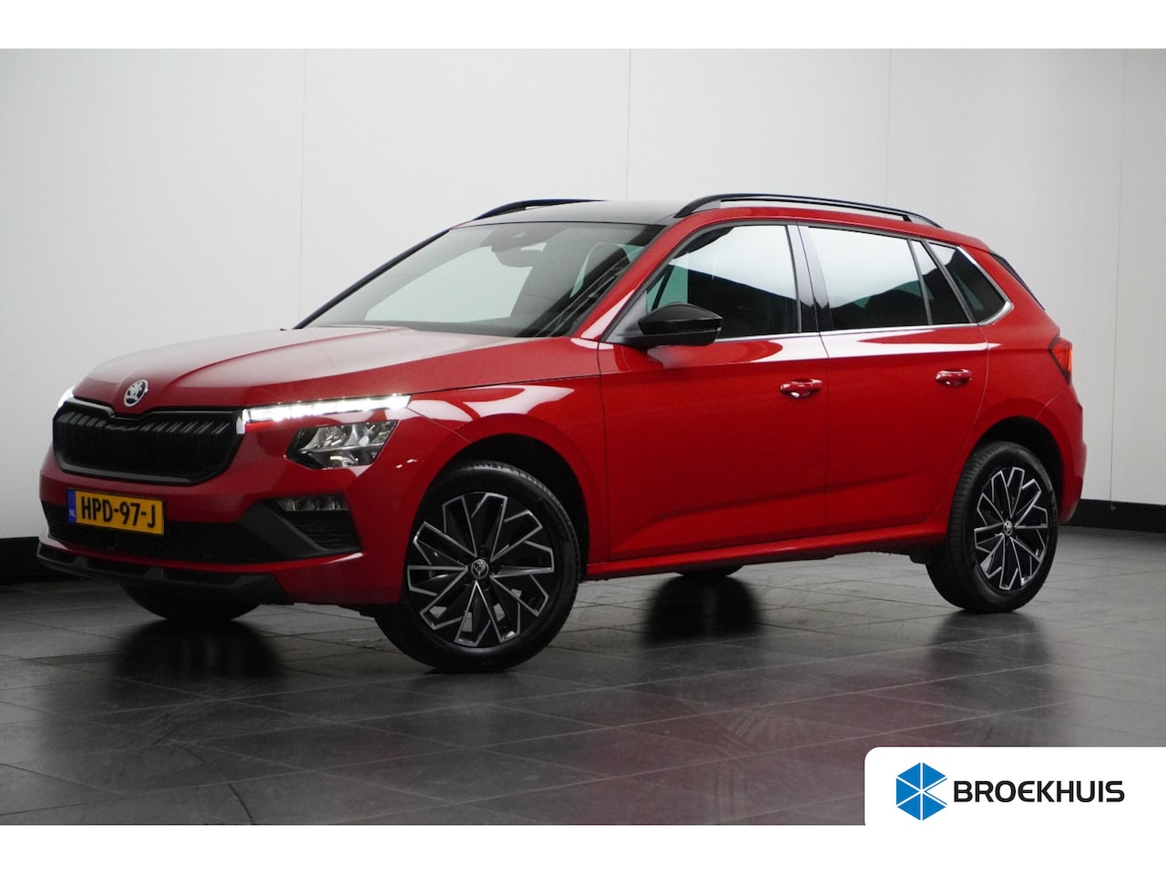 Skoda Kamiq - 1.0 116PK TSI DSG Automaat Sport Business | Panoramadak | Apple Carplay | Camera achter | - AutoWereld.nl
