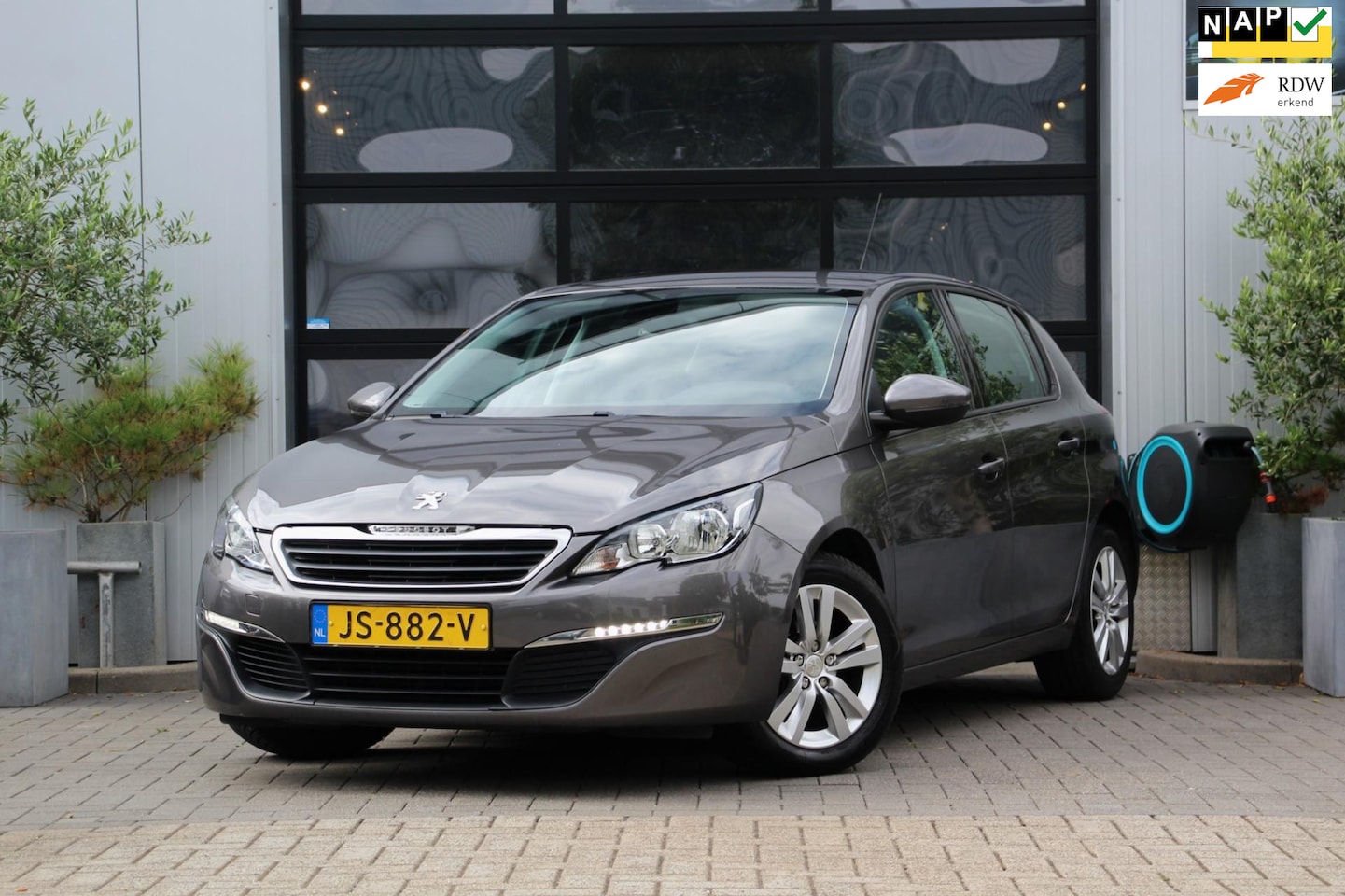 Peugeot 308 - 1.2 PureTech Active - CRUISE - NAVI - PDC - DIS.RIEM 2024 V.V.! - AutoWereld.nl