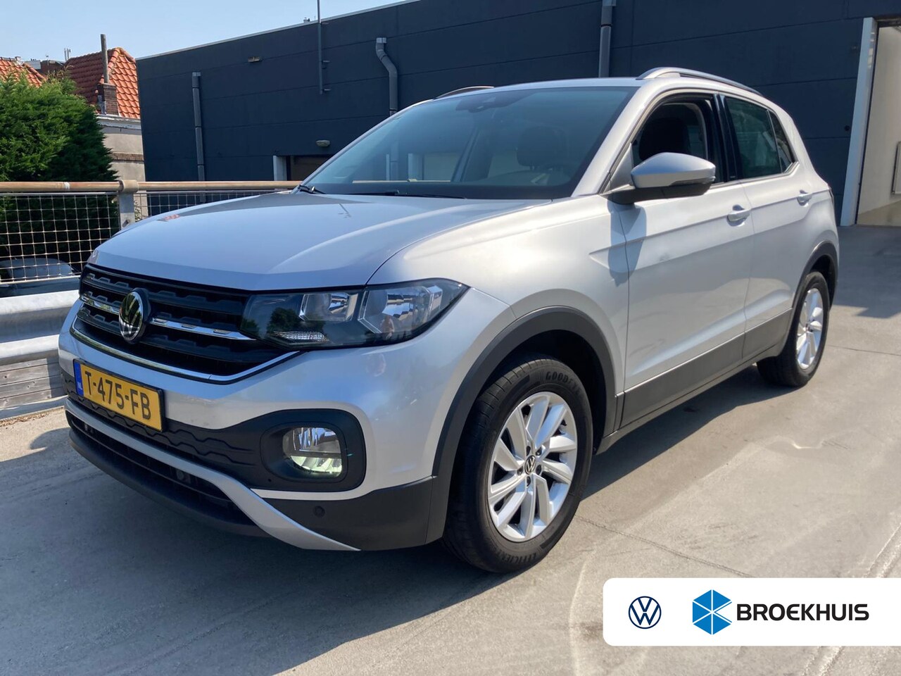 Volkswagen T-Cross - 1.0 TSI Life 95 pk | Carplay | Parkeersensoren | el. inklapbare spiegels - AutoWereld.nl