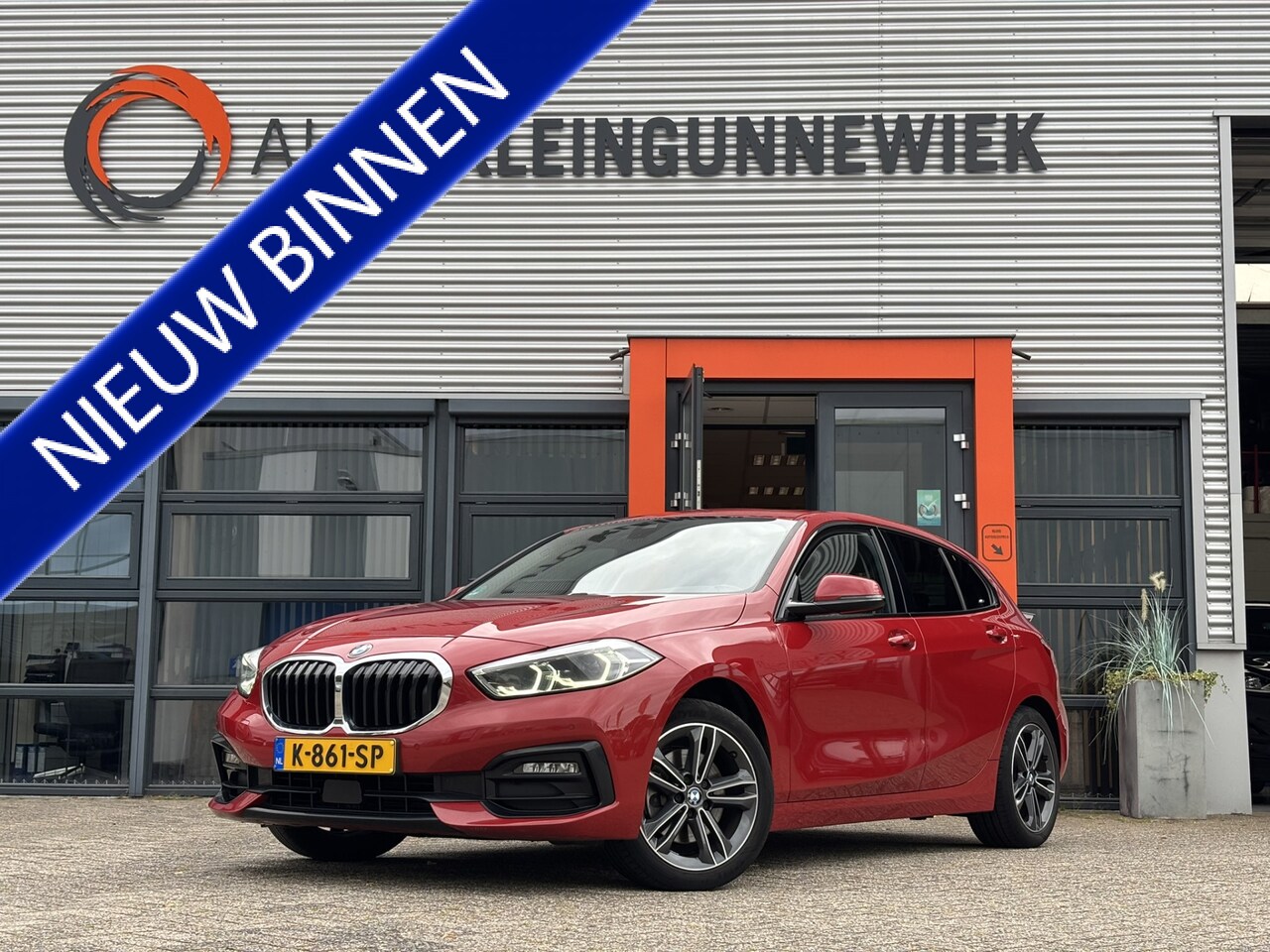 BMW 1-serie - 118i Executive Sportline / Schuifkanteldak / Harman Kardon Audio / Camera / Stoel en Stuur - AutoWereld.nl