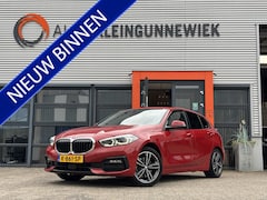 BMW 1-serie - 118i Executive Sportline / Schuifkanteldak / Harman Kardon Audio / Camera / Stoel en Stuur