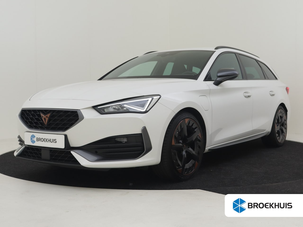 CUPRA Leon Sportstourer - 1.4 e-Hybrid VZ Business 245pk Trekhaak | Dodehoekdectie | bestuurdersstoel  Memory | Navi - AutoWereld.nl
