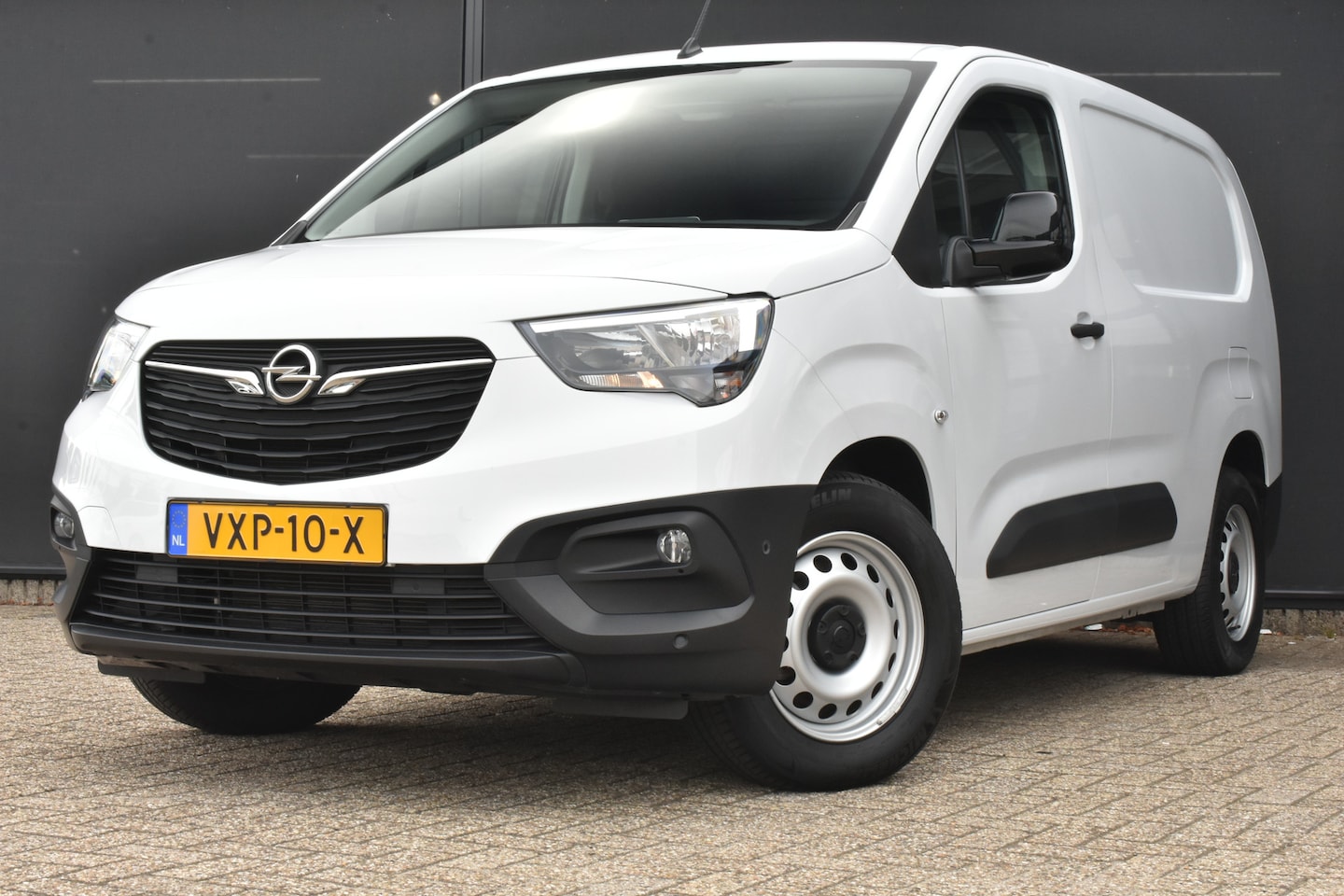 Opel Combo-e - L2H1 Edition 50 kWh | Navigatie | Cruise Control | Airco | DAB+ | !! - AutoWereld.nl
