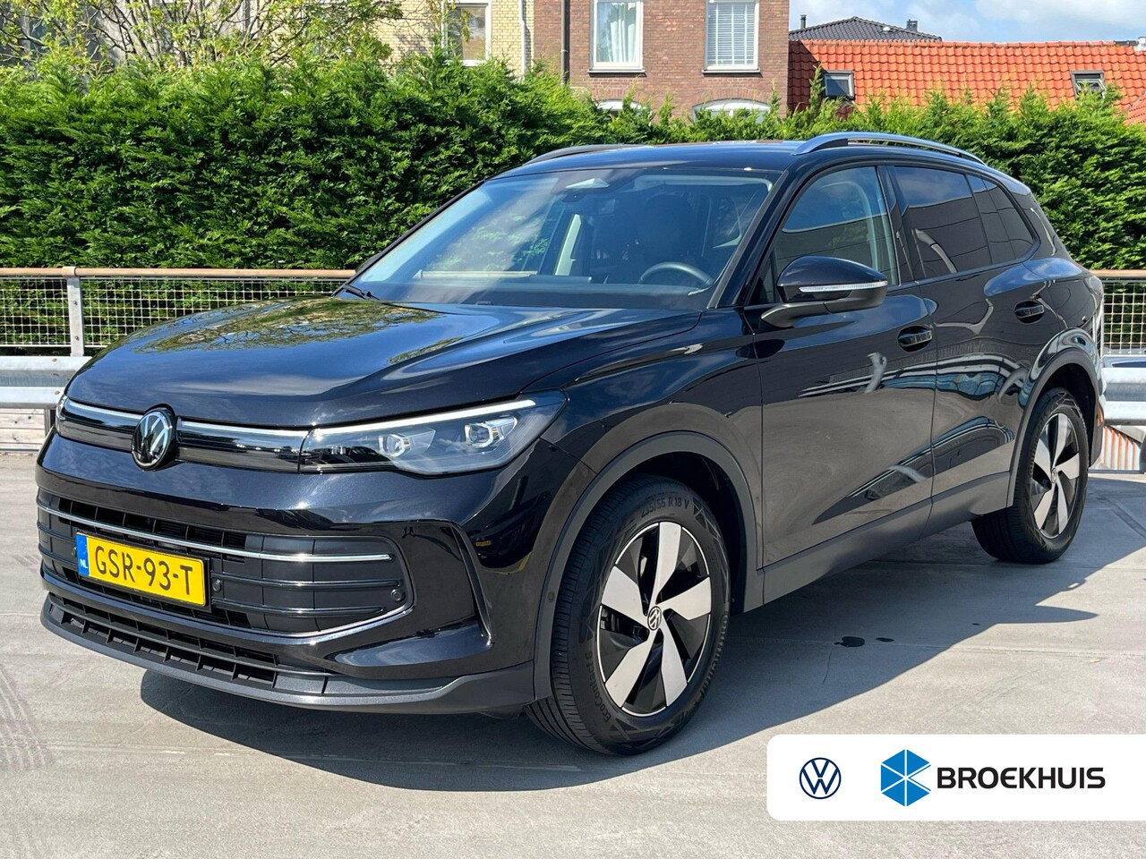 Volkswagen Tiguan - 1.5 eTSI Life Edition | ACC | PDC V+A | Camera achter | Stuur en stoelverwarming | Navigat - AutoWereld.nl