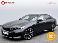 BMW i5 - M60 xDrive M Sportpakket Pro Nw.prijs €135.592, - Trekhaak | Glazen Panoramadak | Driving