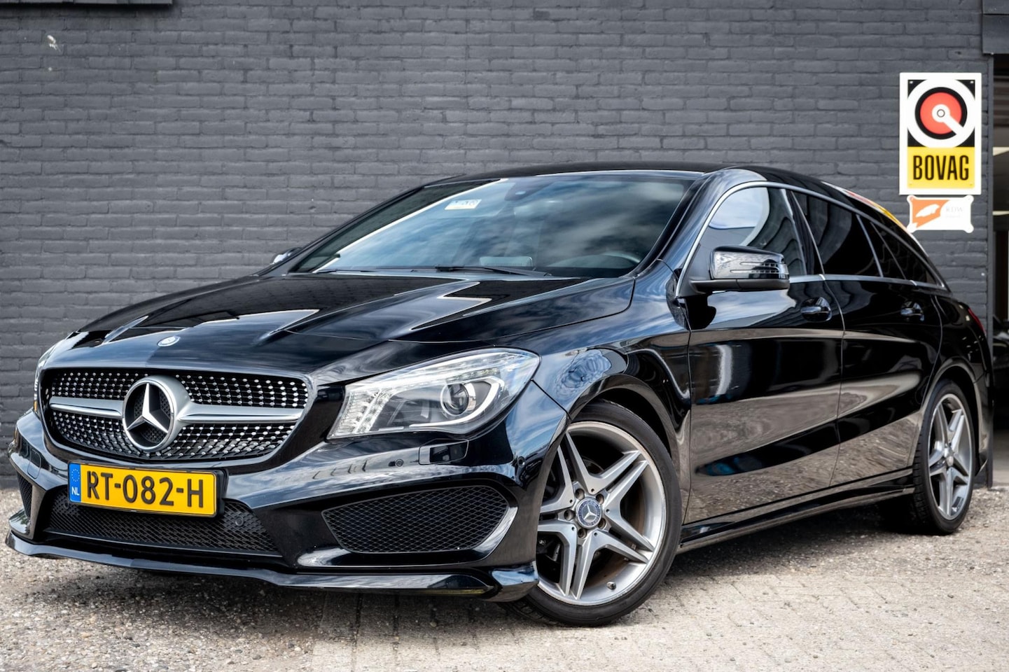 Mercedes-Benz CLA-klasse Shooting Brake - 180 AMG | NAVI | Stoelverwarming - AutoWereld.nl