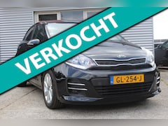 Kia Rio - 1.2 CVVT ExecutiveLine 5-deurs, vol opties, zoals stuur-stoel verwarming, climate-control,