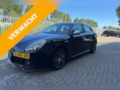 Alfa Romeo Giulietta - 1.4 Turbo MultiAir 170pk AUT6. | TCT Limited Business Executive