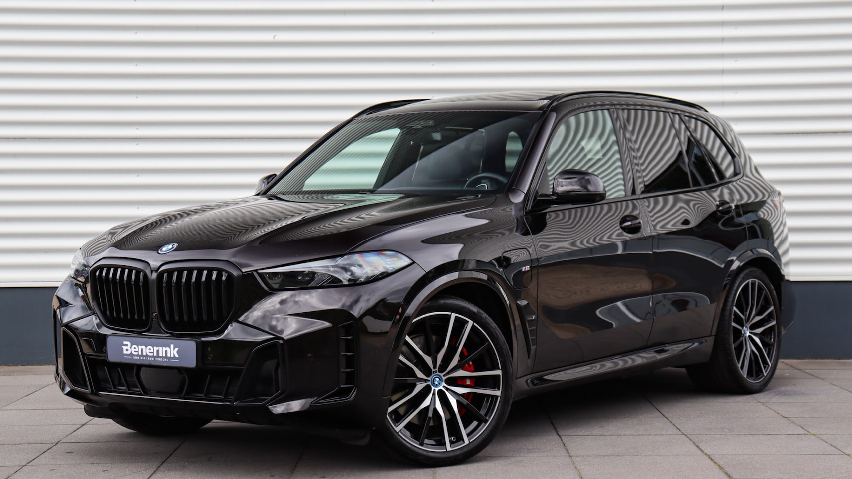 BMW X5 - xDrive50e M Sport Pro 'Rubinschwarz Individual' | Massage | Harman/Kardon | Soft-Close | P - AutoWereld.nl