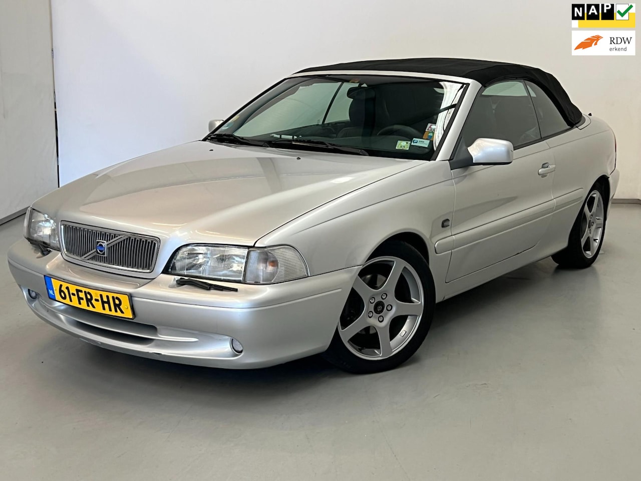 Volvo C70 Convertible - 2.3 T5 Sport / Aut / Export / Trekhaak - AutoWereld.nl