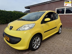 Peugeot 107 - 1.0-12V XS AUTOMAAT airco apk 15-3-2026 cd aux lmv