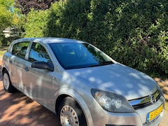 Opel Astra - 1.4 Essentia met airco APK 07-10-2025