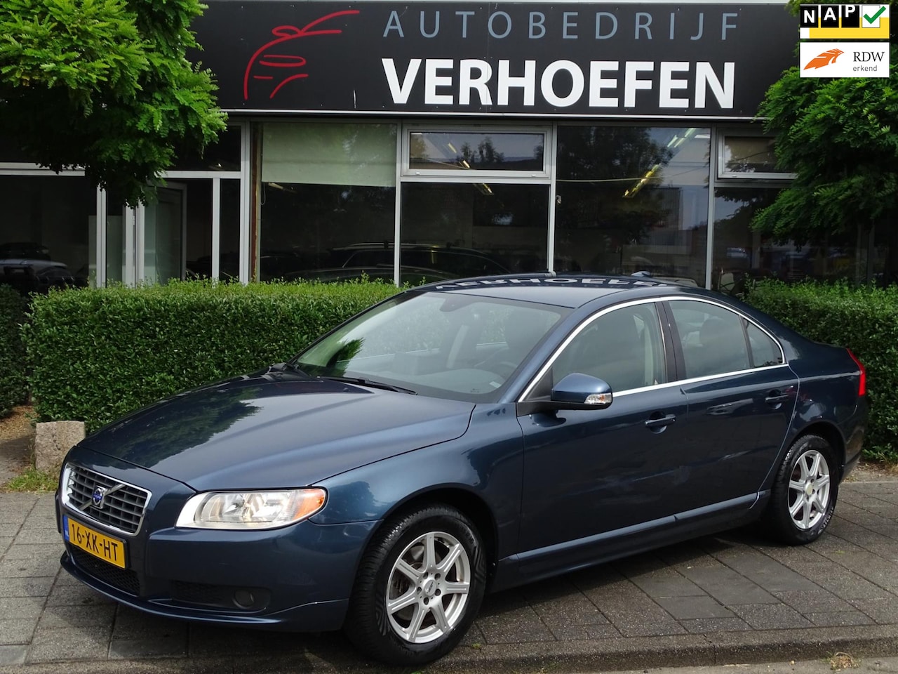 Volvo S80 - 2.5 T Momentum - AUTOMAAT - VOLLEDIG DEALER OND - YOUNGTIMER - STOEL VERW - PARK SENS! - AutoWereld.nl