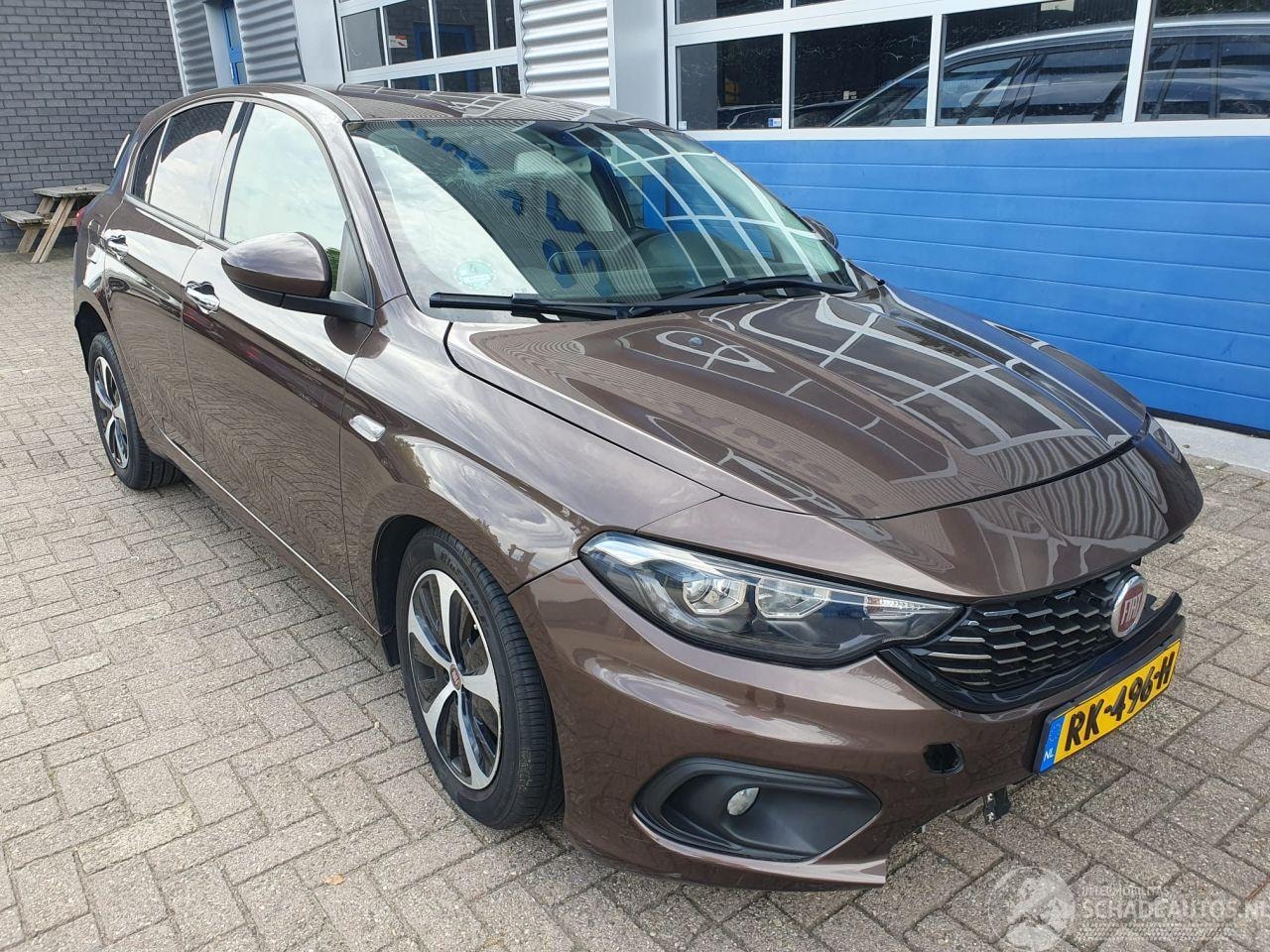 Fiat Tipo - 1.6 MultiJet 16v Business Lusso 1.6 MultiJet 16v Business Lusso - AutoWereld.nl
