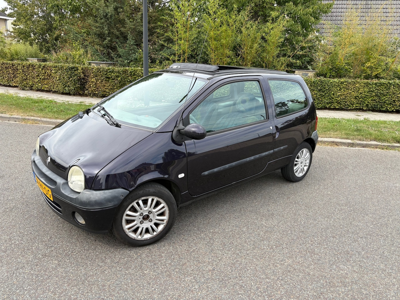 Renault Twingo - 1.2 Kenzo Airco|PANO|APK - AutoWereld.nl