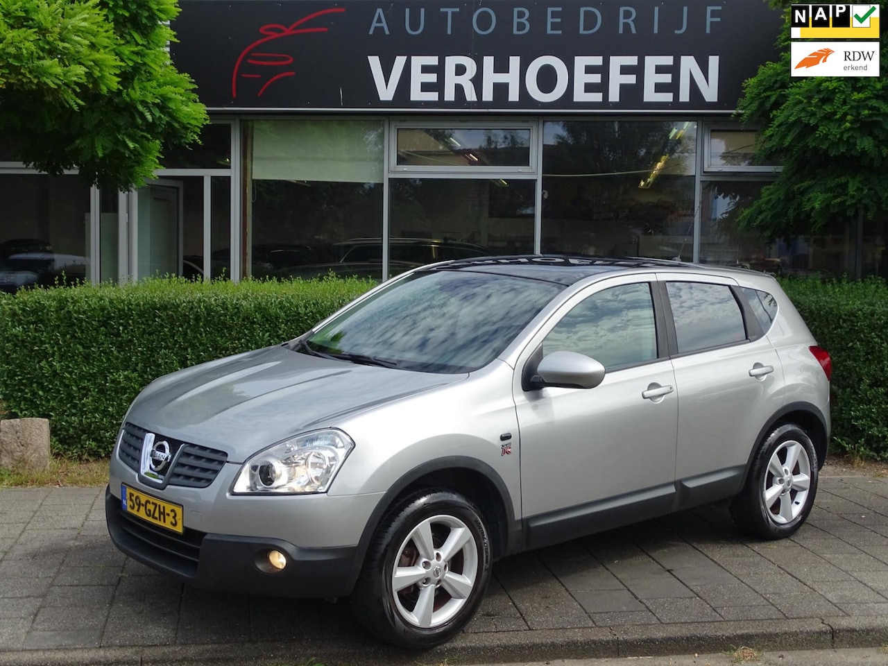 Nissan Qashqai - 1.6 Acenta - CRUISE / CLIMATE CONTR - PANORAMA - 2 SLEUTELS / BOEKEN ! - AutoWereld.nl