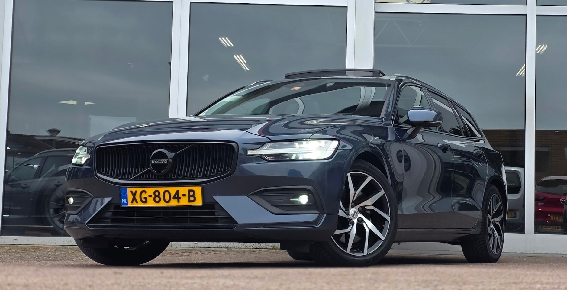 Volvo V60 - 2.0 T5 Momentum Schuif/Opendak Memory Trekhaak BLIS Mooi! - AutoWereld.nl