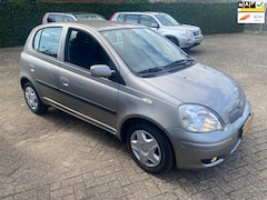 Toyota Yaris - 1.3 VVT-i S-Line 1e eigenaar in nieuwstaat en super mooi boekjes en teller rapport zijn er