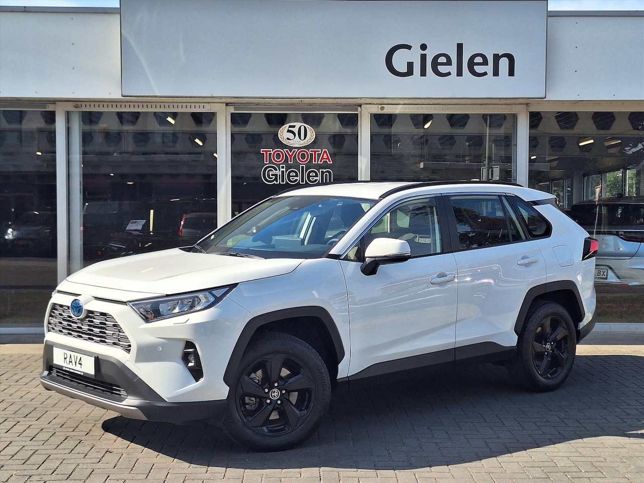 Toyota RAV4 - Hybrid 220 Dynamic Plus | 18inch, Groot scherm, Dodehoekherkenning, Parkeersensoren, Stoel - AutoWereld.nl