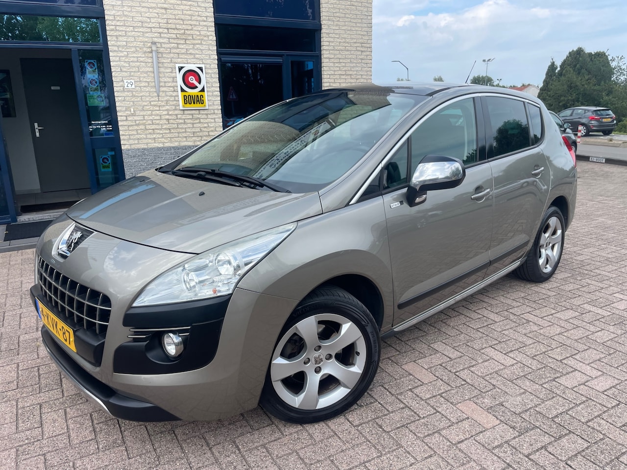 Peugeot 3008 - 1.6 THP Style- Pano- nav- Nieuwe ketting - AutoWereld.nl