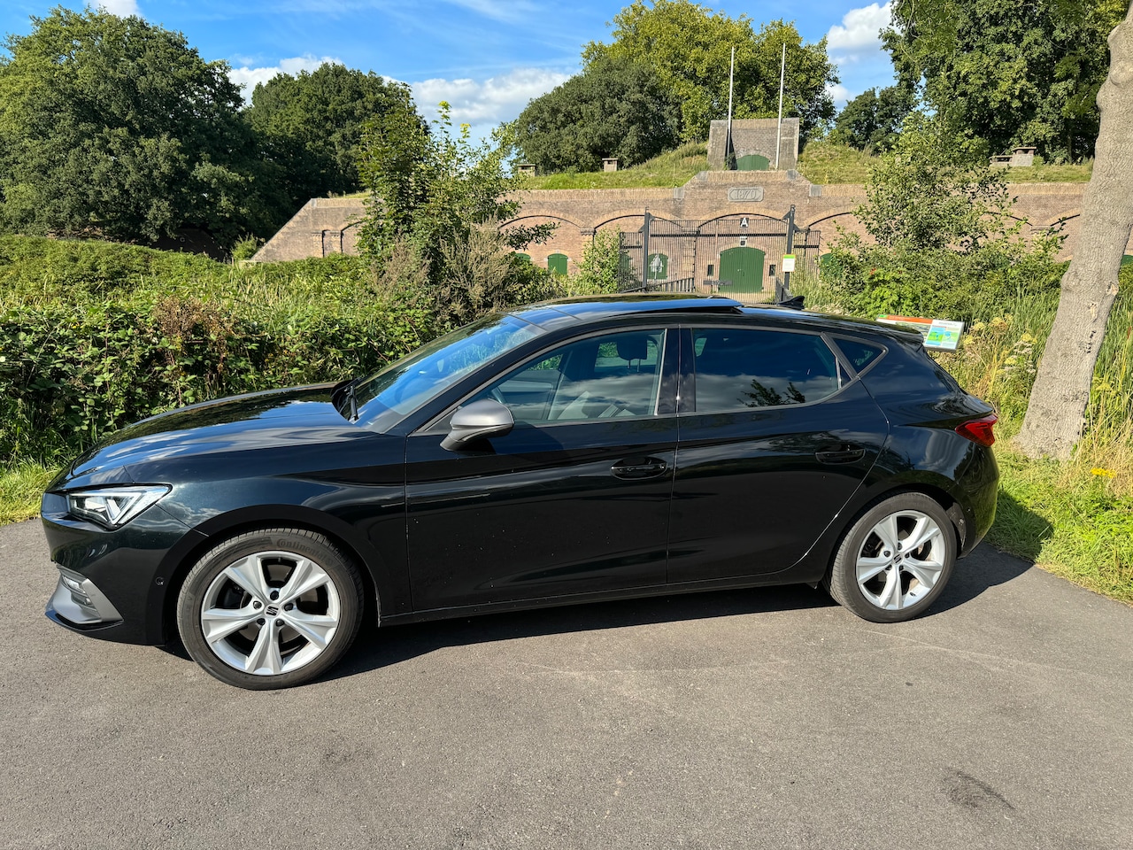 SEAT Leon - 2.0 TDI FR - AutoWereld.nl