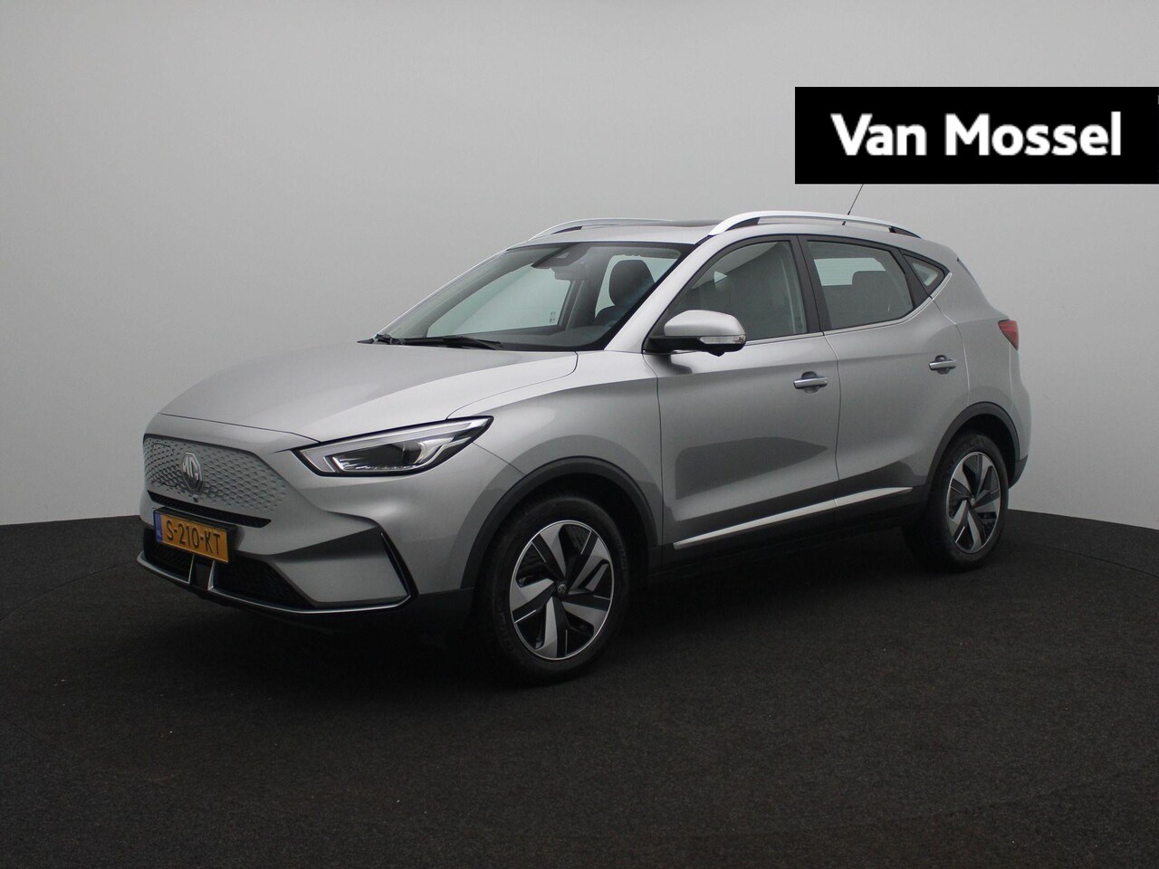 MG ZS - EV Long Range Luxury 70 kWh | Leder | Panoramadak | Led Koplampen | 360 Camera | Apple Car - AutoWereld.nl