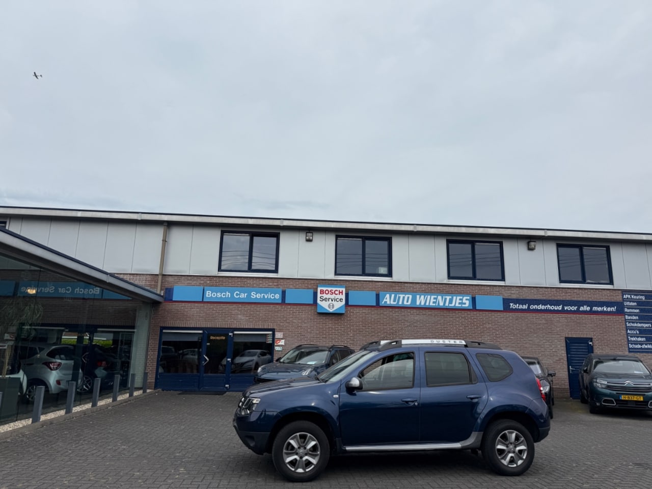 Dacia Duster - 1.2 TCe 92kw | 4x2 10th Anniversary | Airco | Cruise | Navi - AutoWereld.nl