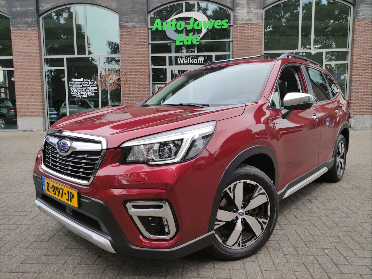Subaru Forester - 2.0i e-BOXER First Edition Afn.trekhaak - Panoramadak - 18Inch LMV - Leder - NL auto - AutoWereld.nl