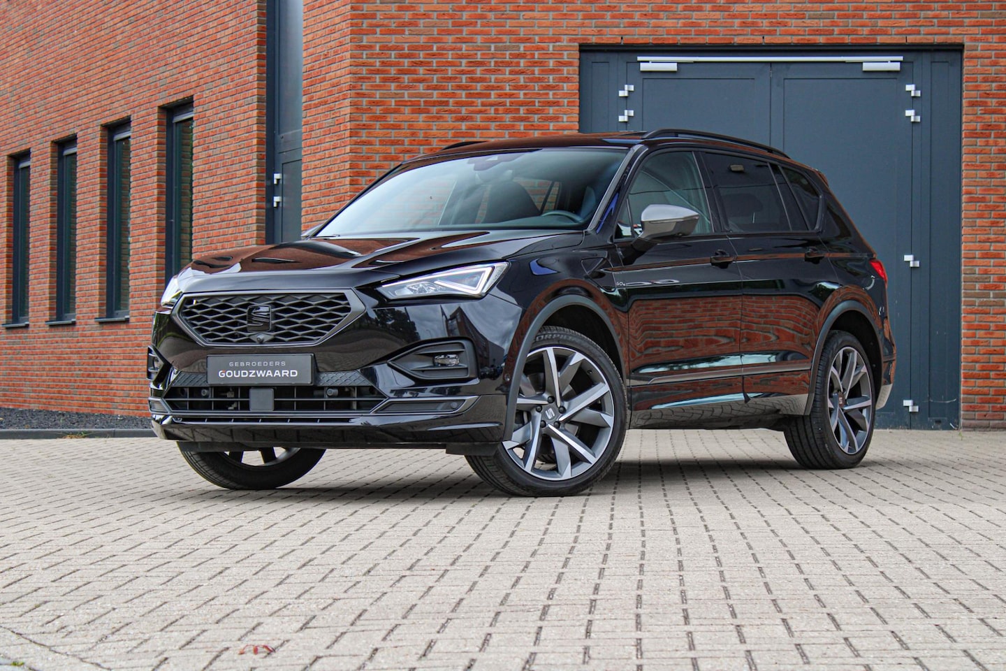 SEAT Tarraco - 1.4 TSI e-Hybrid FR | Pano | Trekhaak | Memory | 360 camera | Stuurverwarming - AutoWereld.nl
