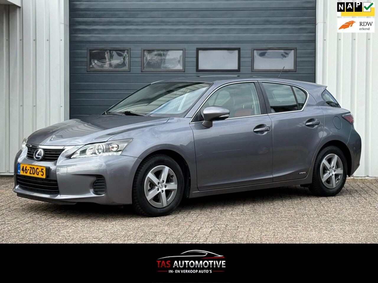 Lexus CT 200h - Hybrid 2e EIG / AUTOMAAT / CLIMA / CRUISE - AutoWereld.nl