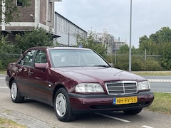 Mercedes-Benz C-klasse - 180 Classic | In nette staat en goed onderhouden | Origineel NL & NAP |