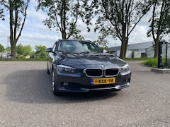 BMW 3-serie Touring - 316i Business LAGE KILOMETERS - ELEKTRISCHE KOFFERBAK - NETTE AUTO