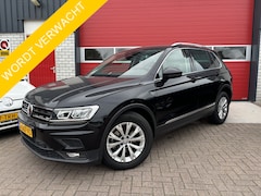 Volkswagen Tiguan - 1.5 TSI ACT Comfortline Business AUTOMAAT / TREKHAAK / FULL LED / NAVI / CLIMA / PDC / ACC