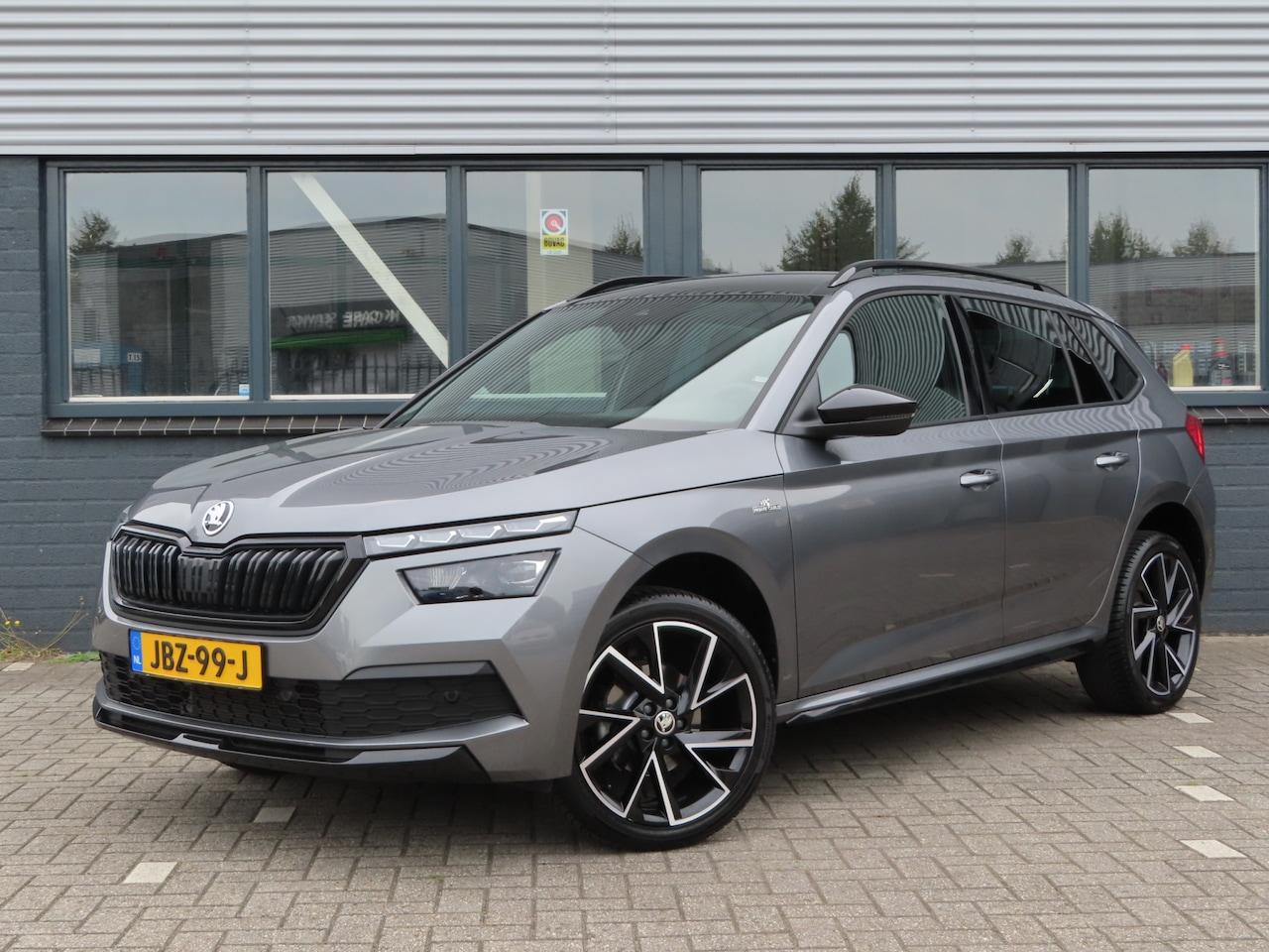 Skoda Kamiq - 1.5 TSI ACT Monte Carlo | pano dak | stoelverwarming | stuurwielverwarming | elektrisch ve - AutoWereld.nl