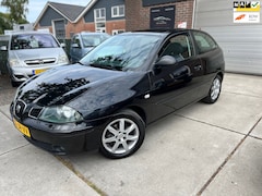 SEAT Ibiza - 1.4-16V Sport / APK / AIRCO / CRUISE / NAP KM / 2 SLEUTEL /BOEKJES / ELECT.PAKKET / ZUINIG