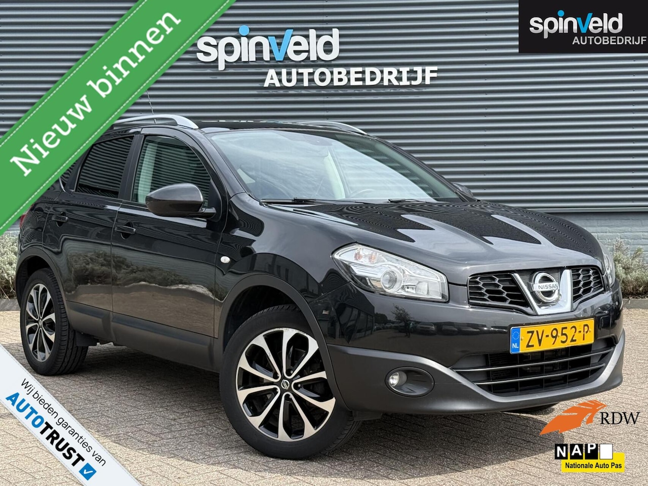 Nissan Qashqai - 2.0 Connect Edition BJ`11 Pano Navi Cam Trekhaak - AutoWereld.nl