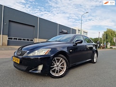 Lexus IS - 220d Business PSENSOR LEDER CRUISE TREKHAAK 2 X SLEUTELS
