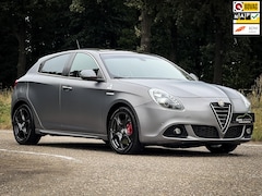 Alfa Romeo Giulietta - 1.7 TBi Quadrifoglio Verde | Matt grijs | Bose | Panorama | Leder / alcantara | Navi | Cli