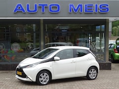 Toyota Aygo - 1.0 VVT-I X-PLAY Airco Camera Apple Carplay