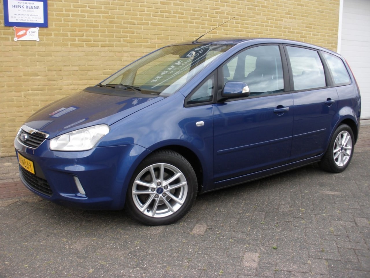 Ford C-Max - 1.8i16v Titanium Airco/Navi/Parkeersensoren/trekhaak 108dkm! (org.NL) - AutoWereld.nl