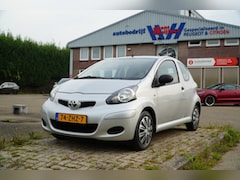 Toyota Aygo - ACCES 1.0-68PK 3-DEURS - -incl. 6 maanden garantie en rijklaar