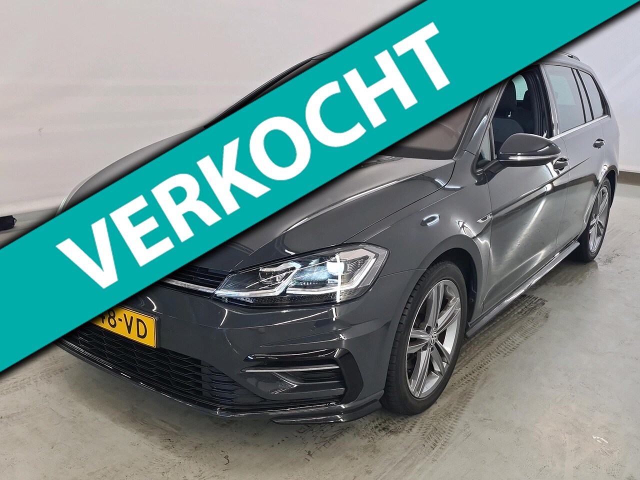 Volkswagen Golf Variant - 1.5 TSI 150pk Automaat Highline Business R Line | Dynaudio | LED | Camera + PDC | Navi | C - AutoWereld.nl