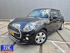 MINI Cooper - 1.5 Automaat / Airco / Stoelverwarming