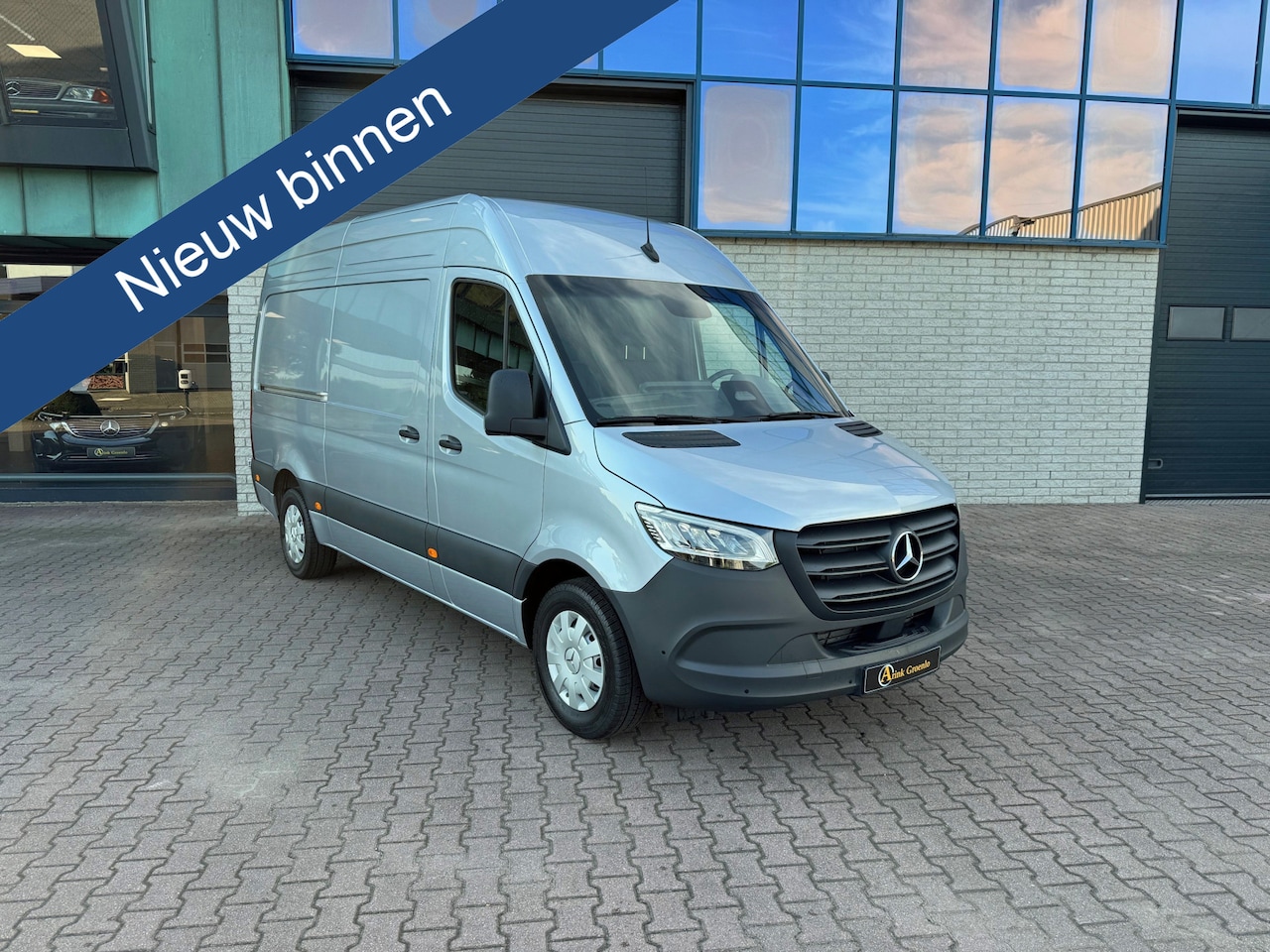 Mercedes-Benz Sprinter - 319 Pro L2H2 BPM vrij 9G-Tronic Mbux Navi Led Koplampen Winterpakket Trekhaak - AutoWereld.nl