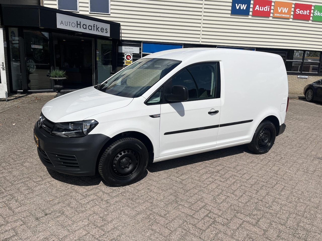 Volkswagen Caddy - 1.0 TSI L1H1 BMT Trendline 1.0 TSI L1H1 BMT Trendline - AutoWereld.nl